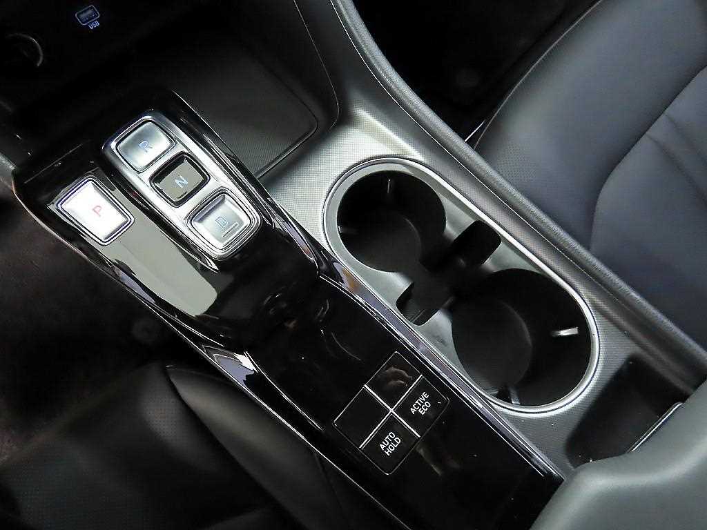 HYUNDAI Sonata - Vista 10