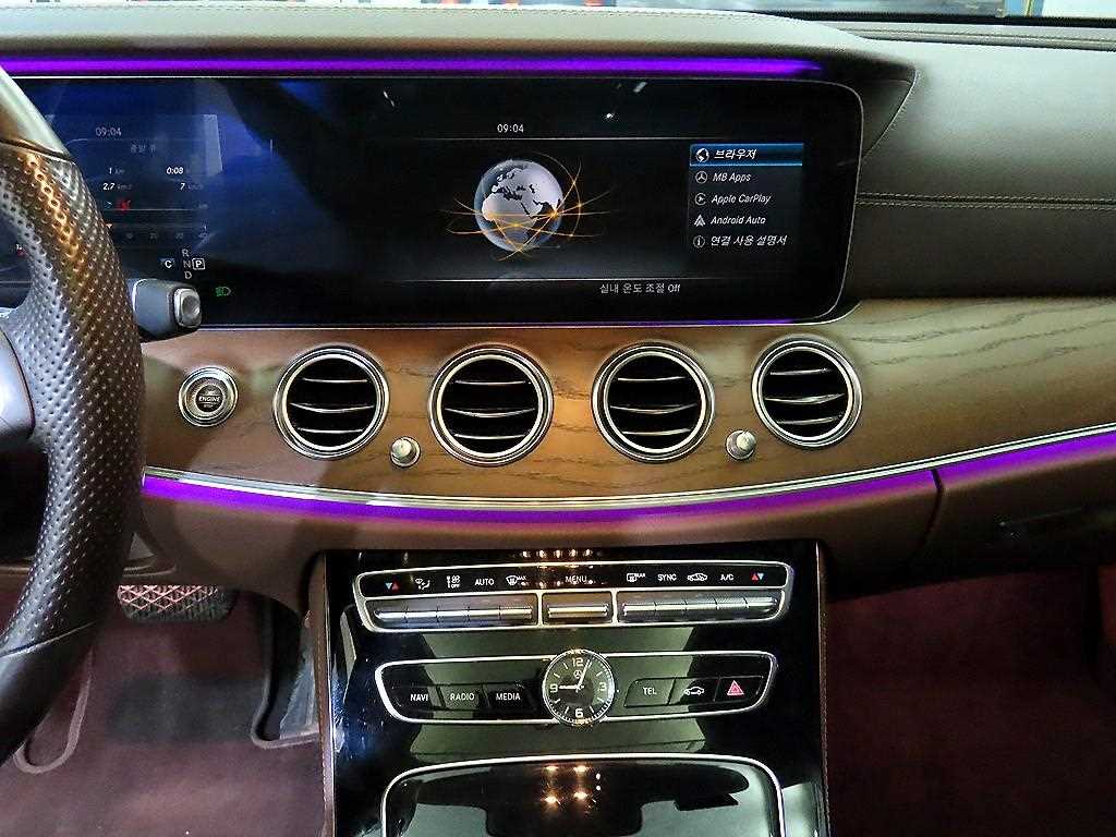 Mercedes Benz E class - Vista 11