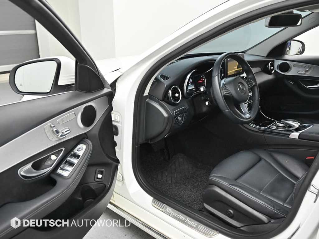 Mercedes Benz C Class - Vista 11