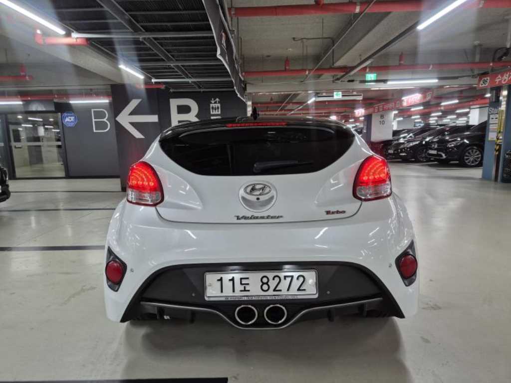 HYUNDAI Veloster - Vista 4