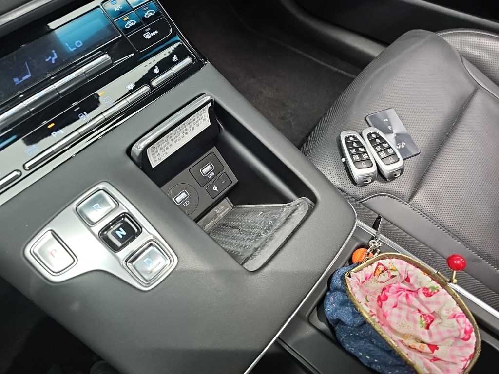 HYUNDAI Grandeur - Vista 8