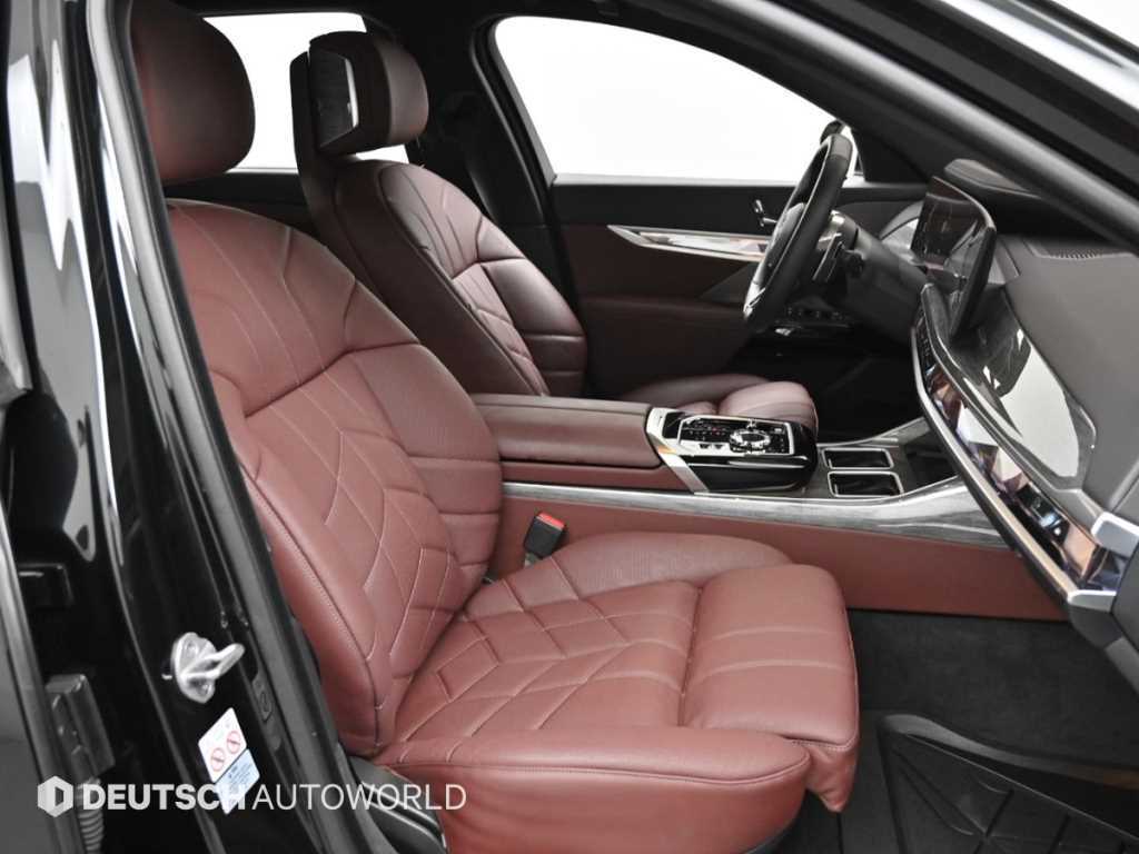 BMW 7 Series - Vista 10