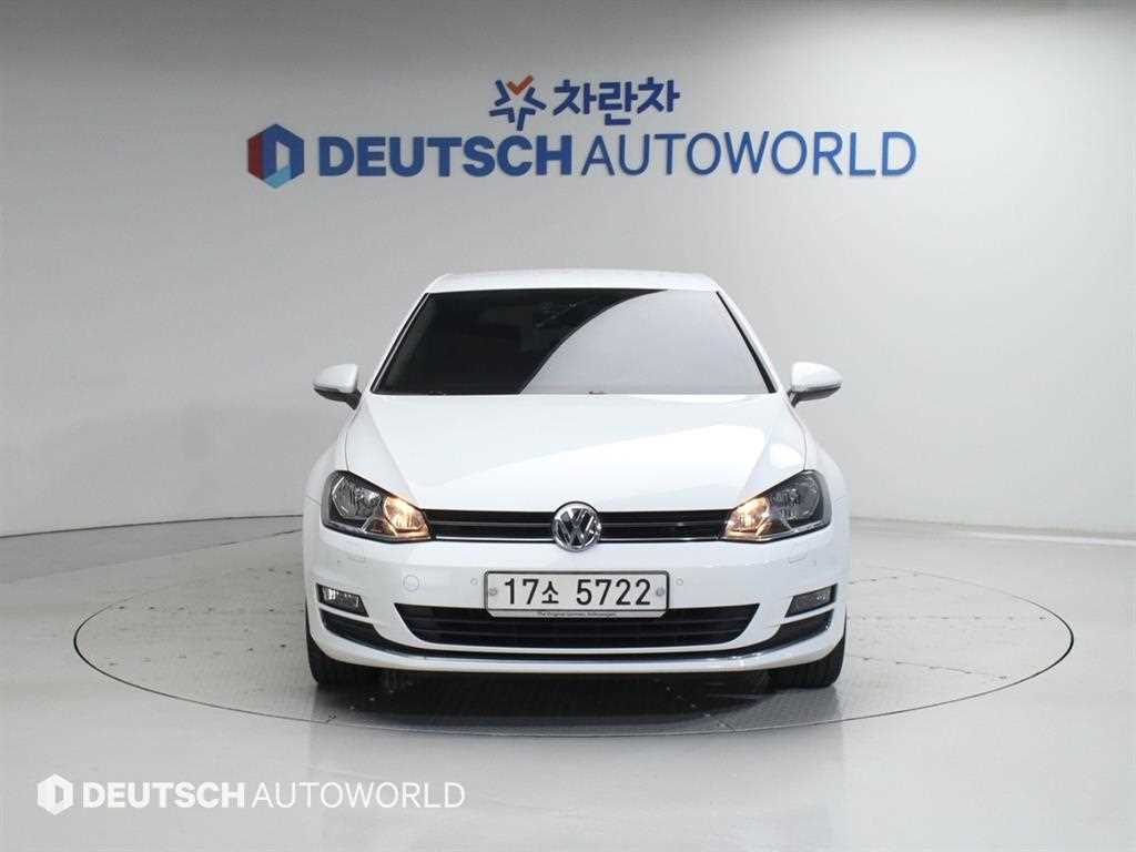 Volkswagen Golf - Vista 3