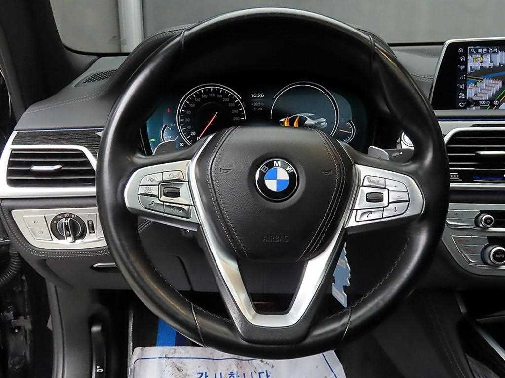 BMW 7 Series - Vista 9