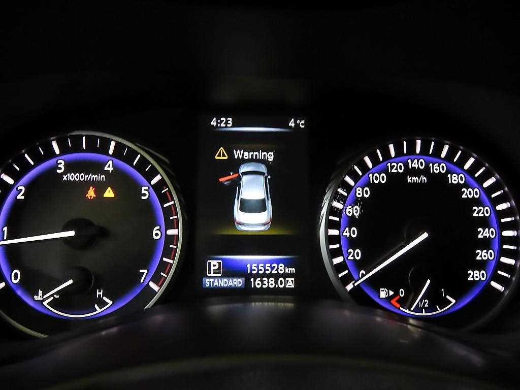 Infiniti Q - Vista 10
