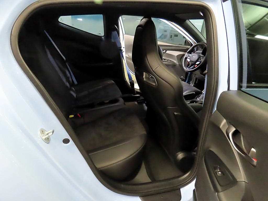 HYUNDAI Veloster - Vista 7