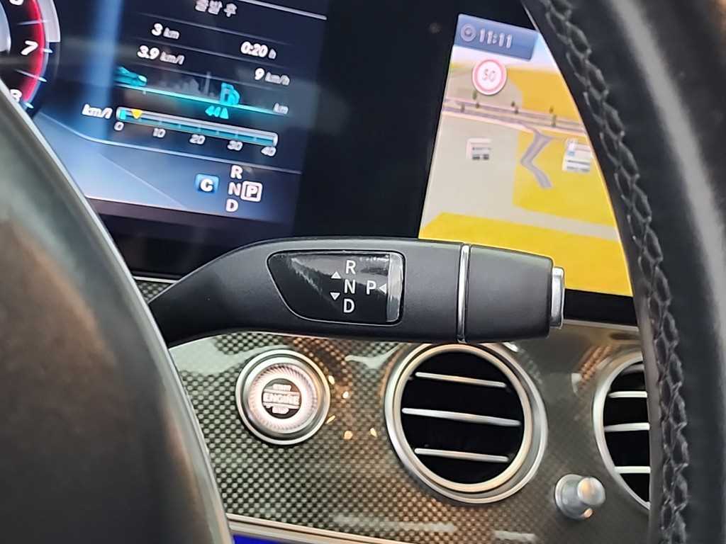Mercedes Benz E class - Vista 8