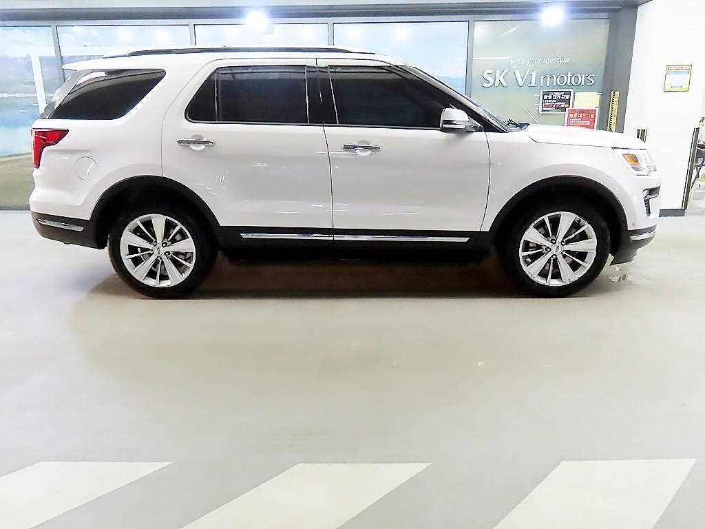 Ford Explorer - Vista 3