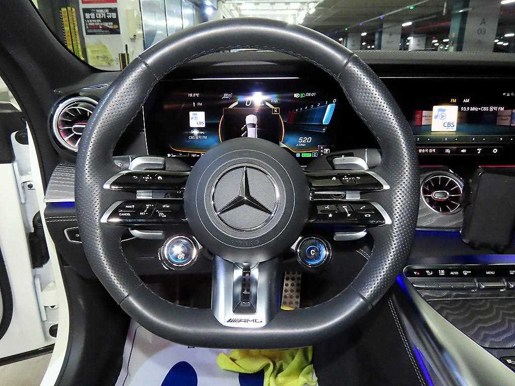 Mercedes Benz AMG GT - Vista 8