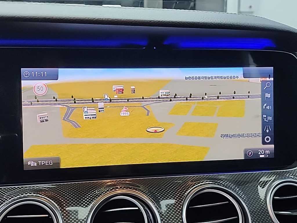 Mercedes Benz E class 2017 Blanco - Importación desde Corea - HF Imports Iquique - Foto 15