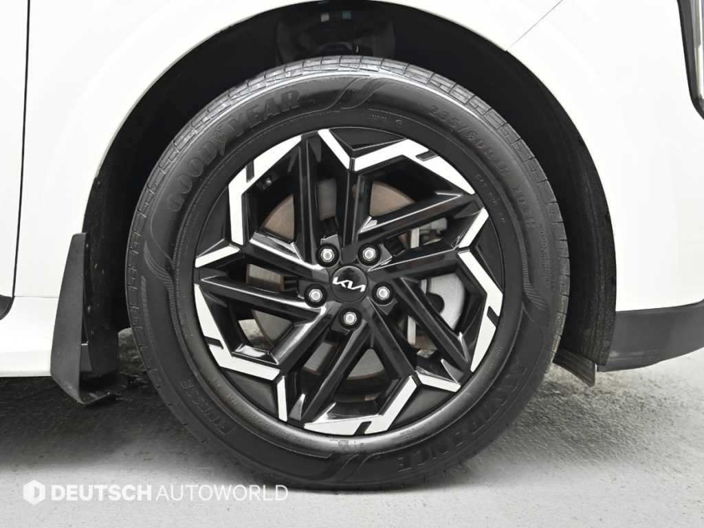KIA Carnival - Vista 5