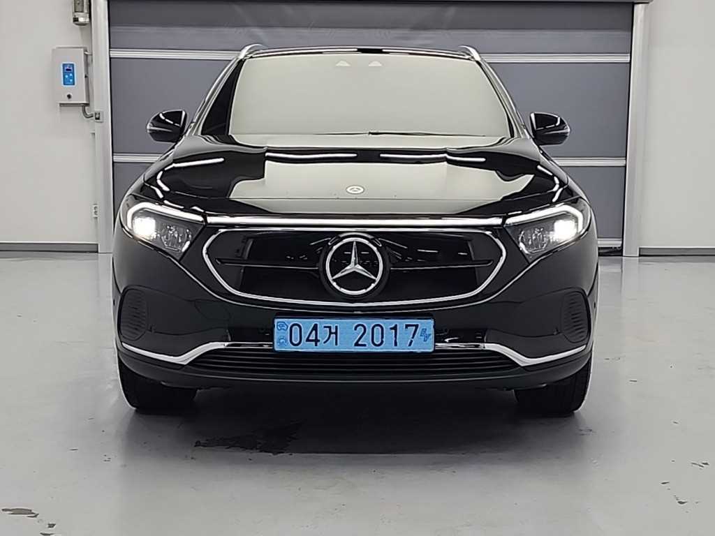 Mercedes Benz EQA - Vista 2