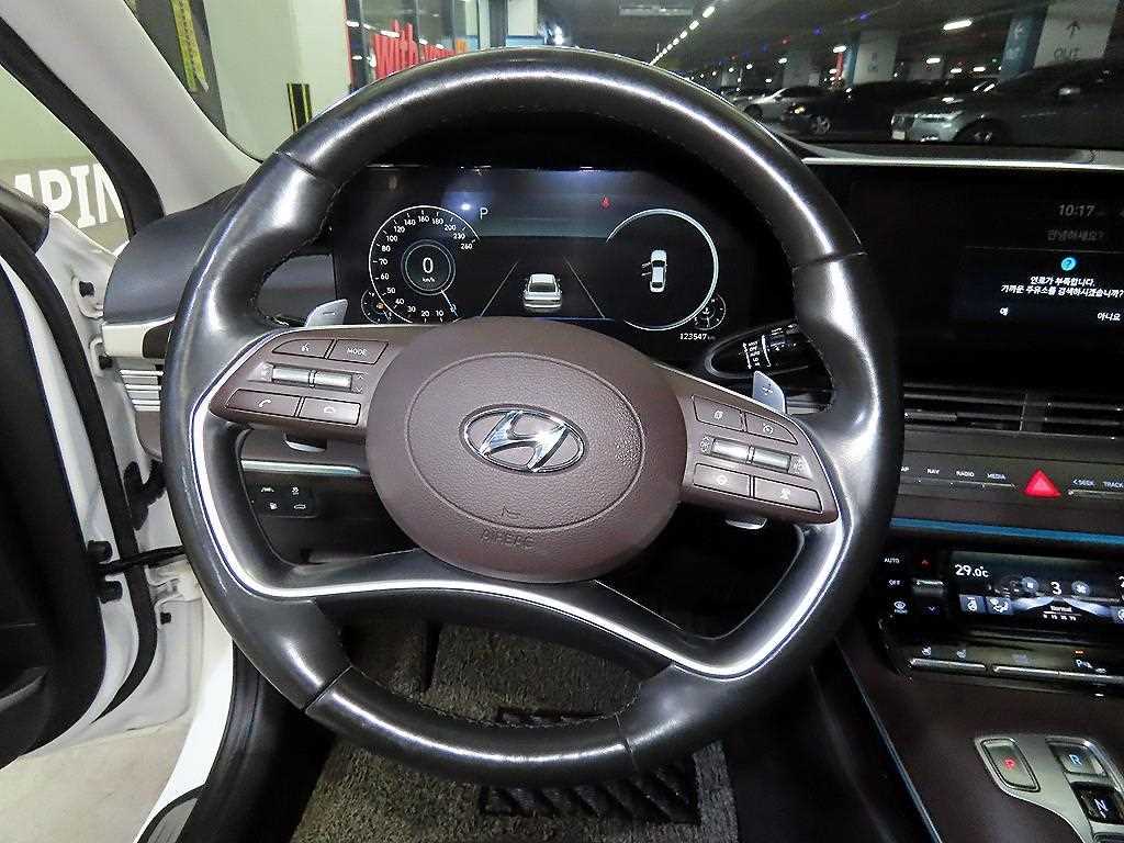 HYUNDAI Grandeur - Vista 8