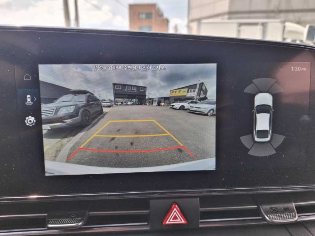 HYUNDAI Avante - Vista 11