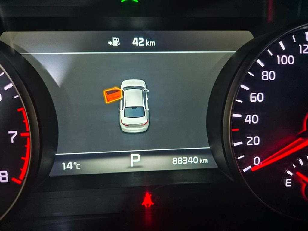 KIA K7 - Vista 9