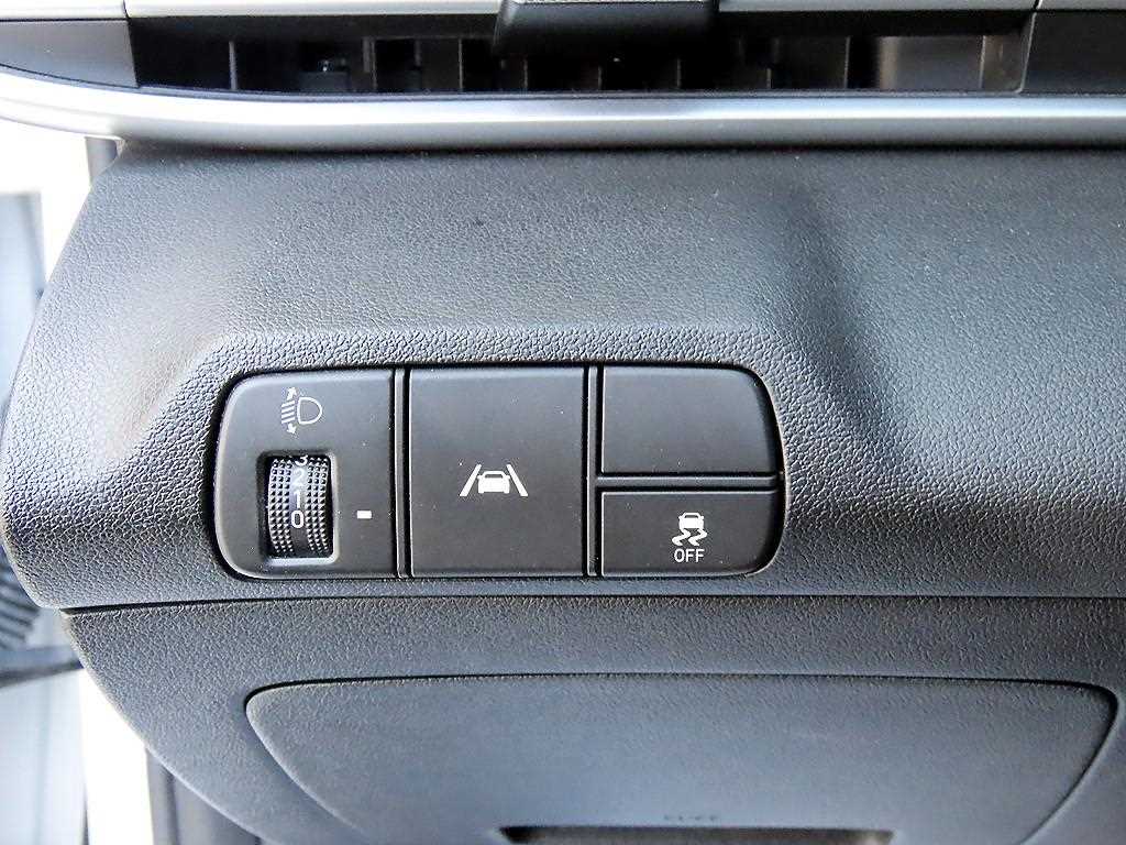 HYUNDAI Avante - Vista 12