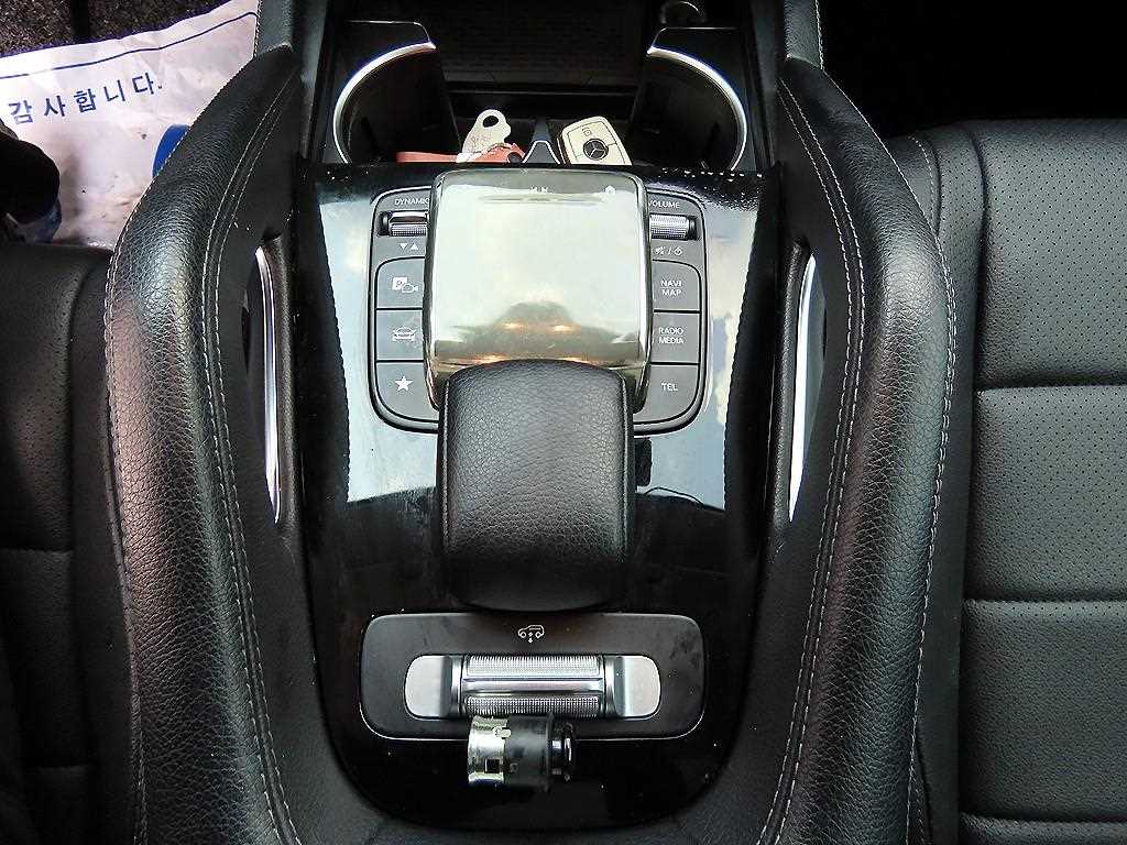 Mercedes Benz GLE Class - Vista 12