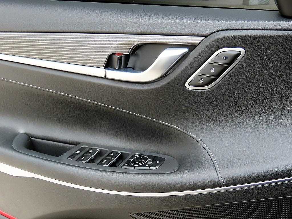 HYUNDAI Grandeur - Vista 12