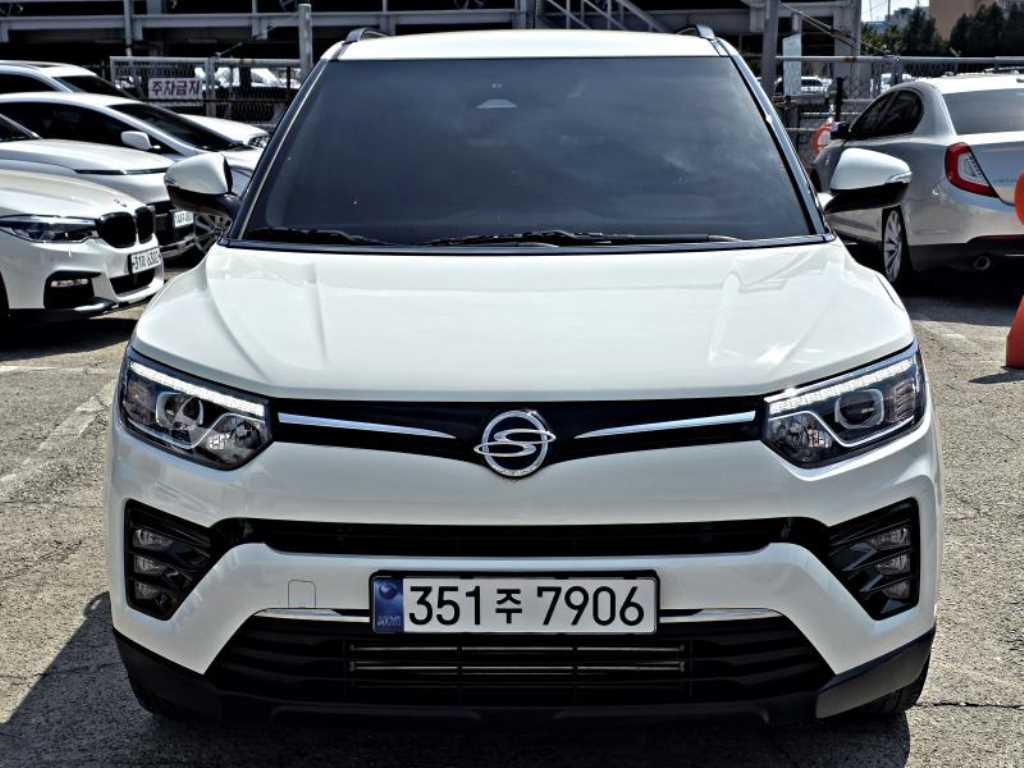 Ssangyong Tivoli - Vista 2