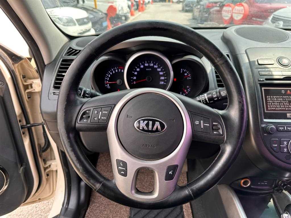 KIA Soul - Vista 8