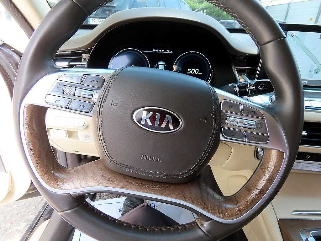 KIA K9 - Vista 8