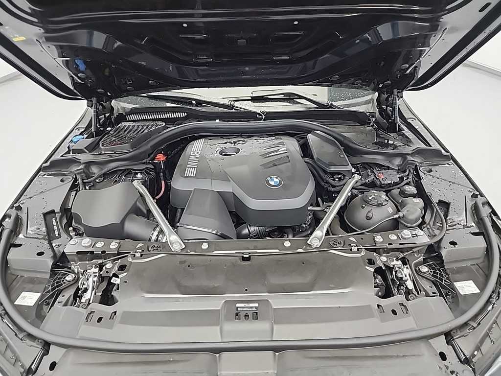 BMW 5 Series - Vista 5