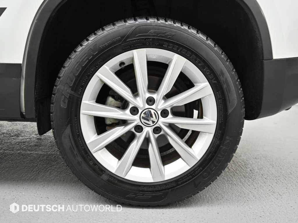 Volkswagen Tiguan - Vista 5