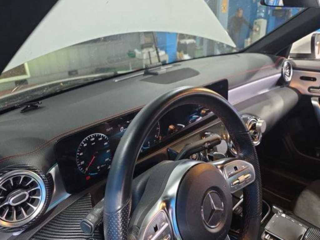 Mercedes Benz CLA Class - Vista 11