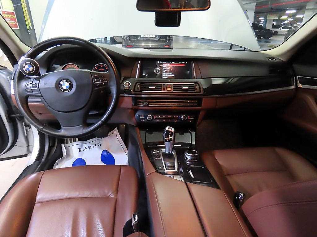 BMW 5 Series - Vista 10