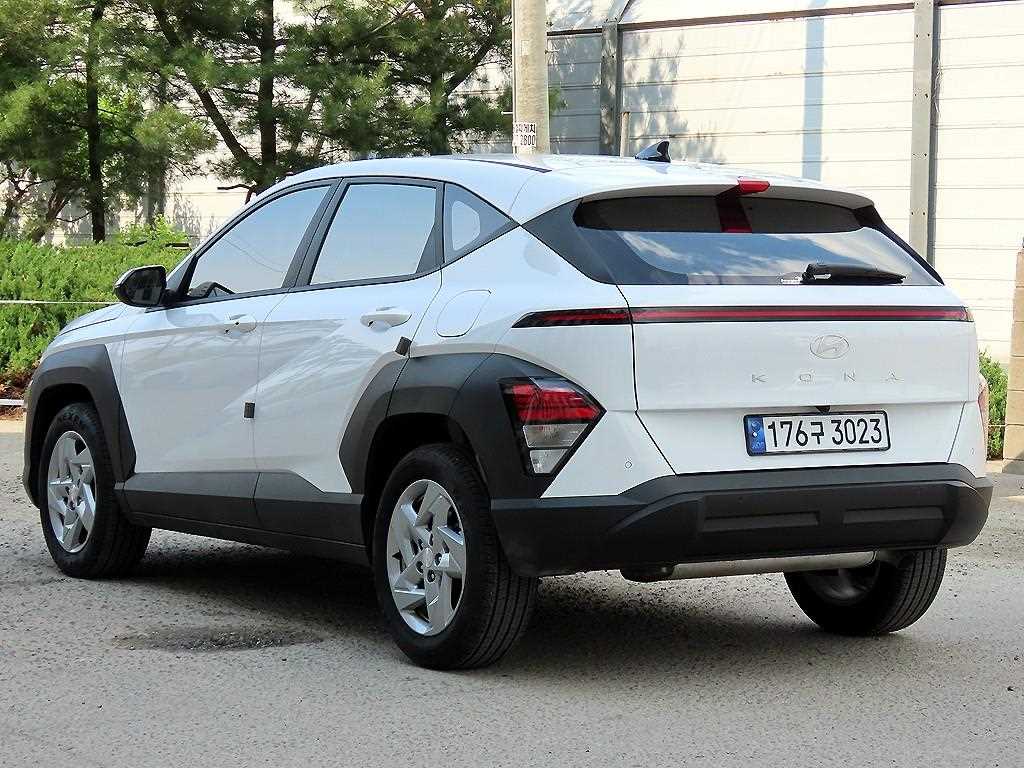 HYUNDAI Kona - Vista 3