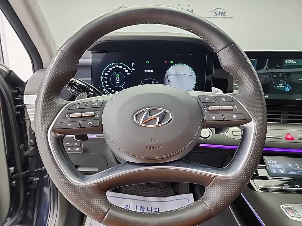 HYUNDAI Grandeur - Vista 9