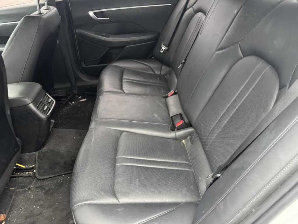 HYUNDAI Sonata - Vista 12