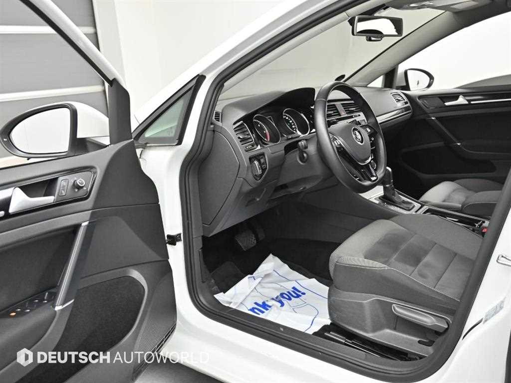 Volkswagen Golf - Vista 11