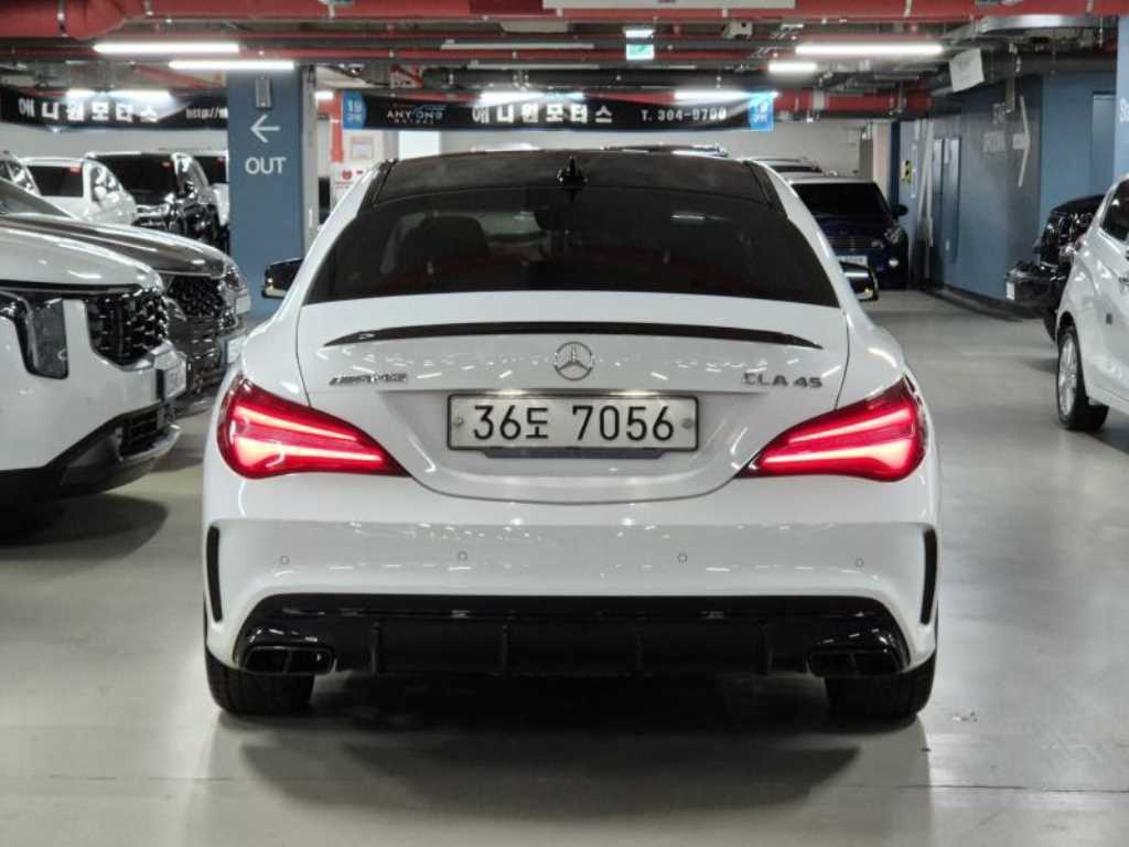 Mercedes Benz CLA Class - Vista 4