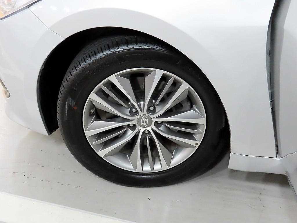 HYUNDAI Grandeur 2016 Plateado - Importación desde Corea - HF Imports Iquique - Foto 19