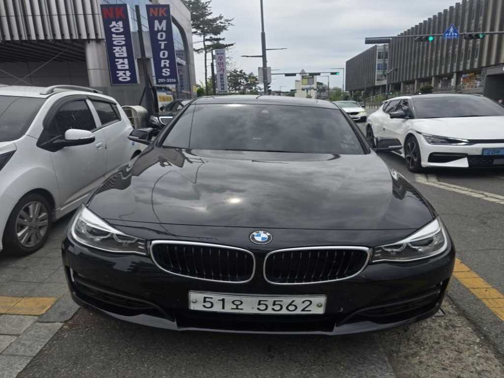 BMW Gran Turismo 2014 Negro - Importación desde Corea - HF Imports Iquique - Foto 1