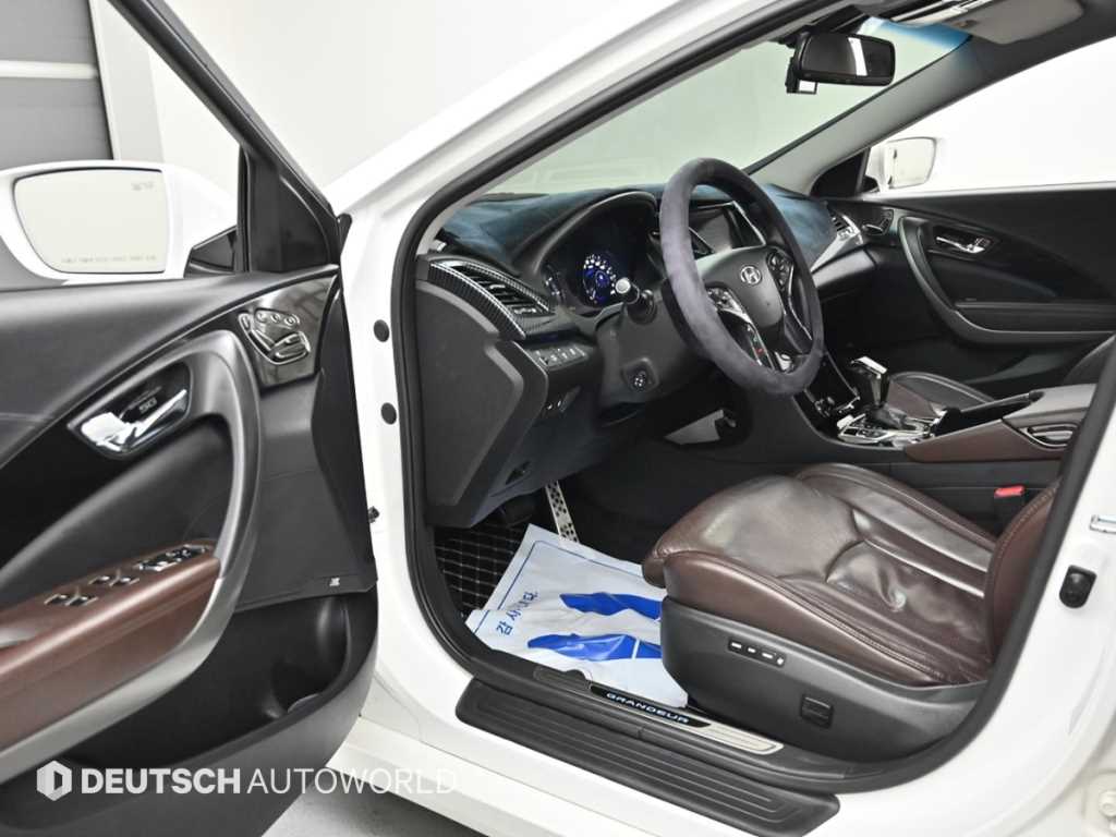 HYUNDAI Grandeur - Vista 11