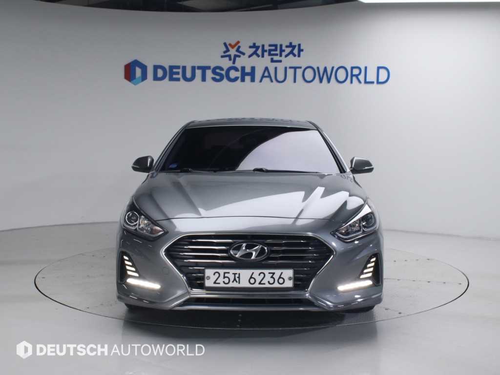 HYUNDAI Sonata - Vista 3
