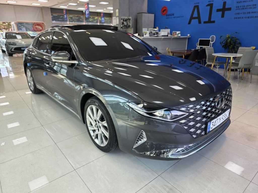 HYUNDAI Grandeur - Vista 4