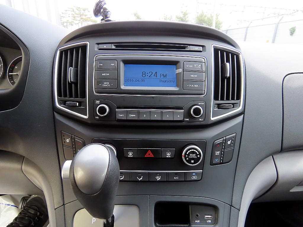 HYUNDAI Starex 2018 Blanco - Importación desde Corea - HF Imports Iquique - Foto 14
