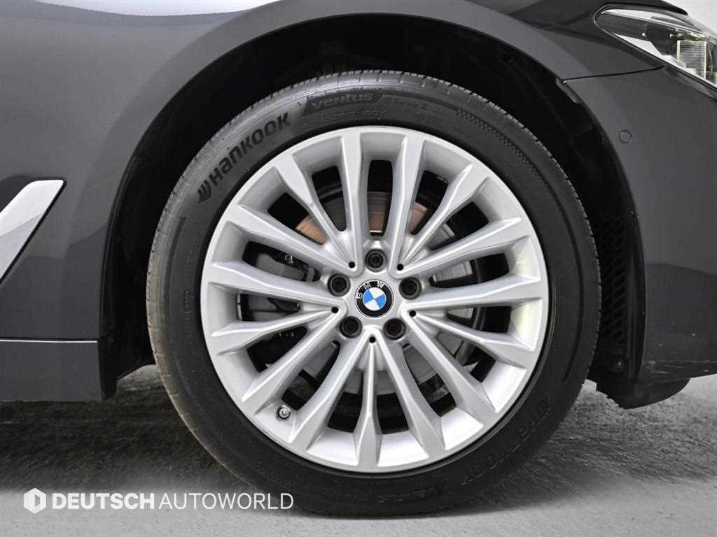 BMW 5 Series - Vista 5
