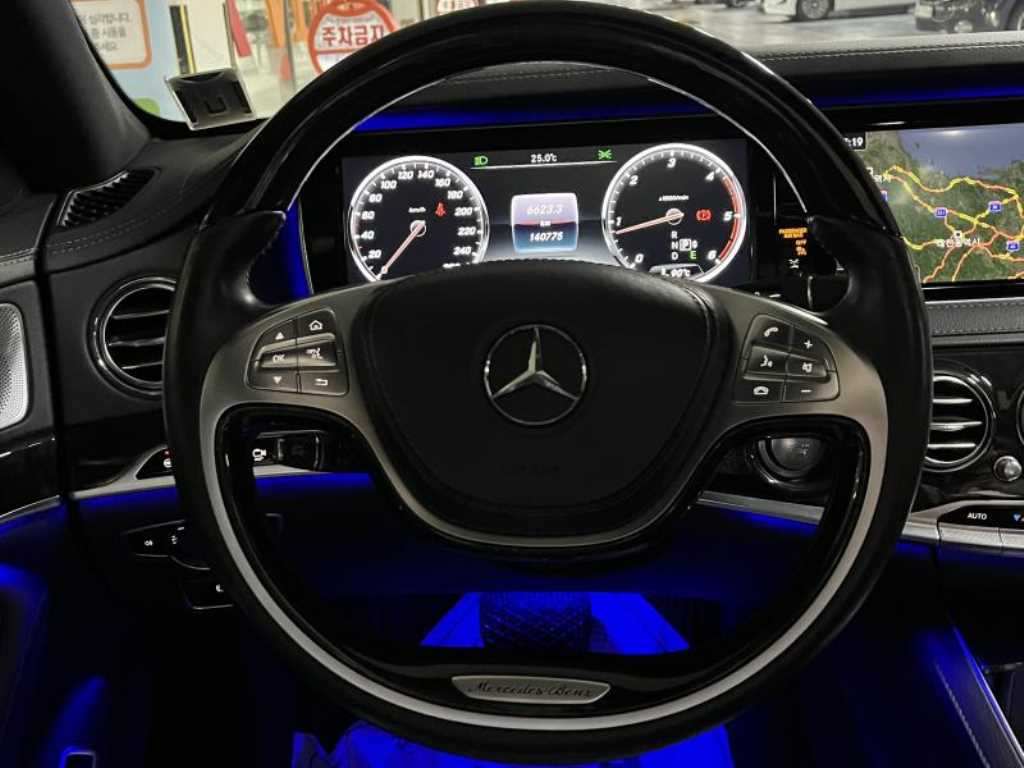 Mercedes Benz S Class - Vista 11