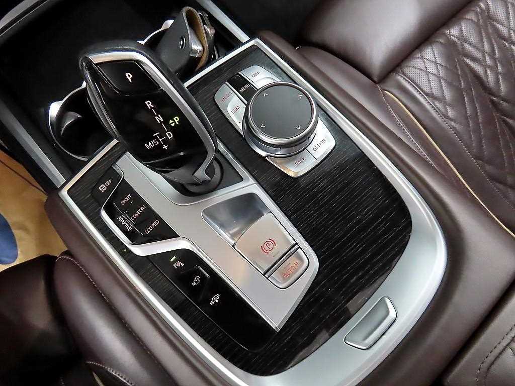 BMW 7 Series - Vista 10