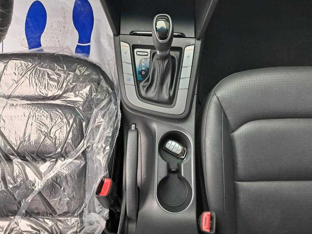 HYUNDAI Avante 2018 Blanco - Importación desde Corea - HF Imports Iquique - Foto 14