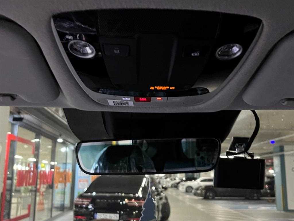 KIA Seltos - Vista 8