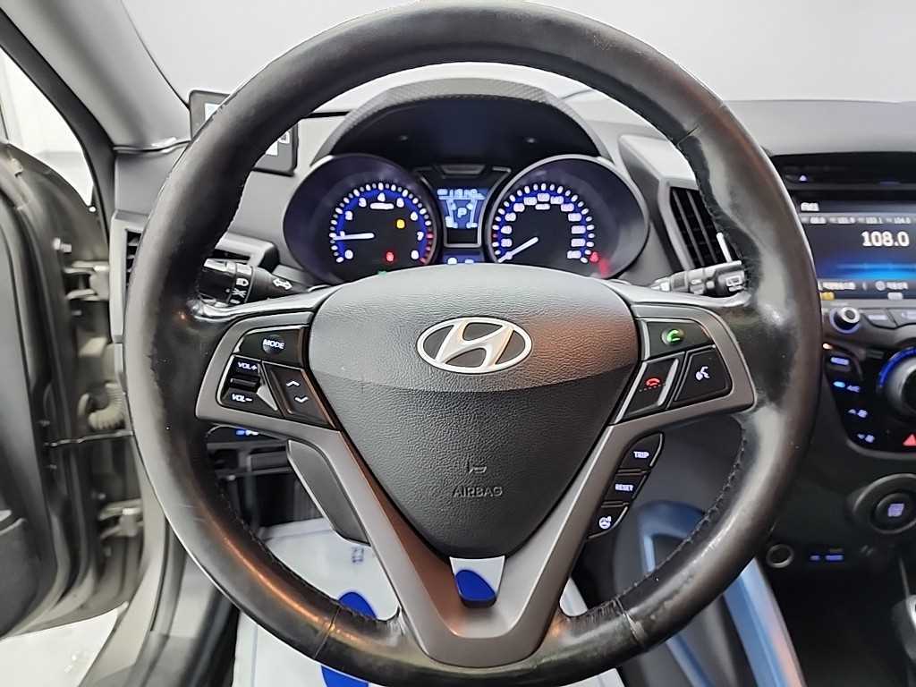 HYUNDAI Veloster - Vista 9