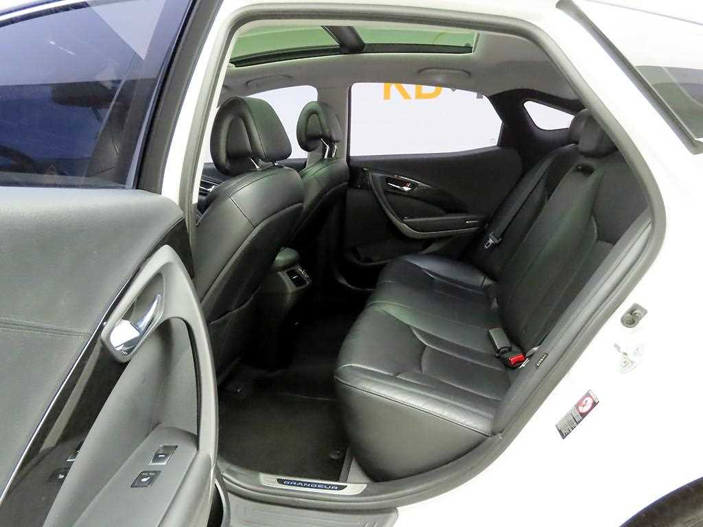 HYUNDAI Grandeur 2016 Blanco - Importación desde Corea - HF Imports Iquique - Foto 15