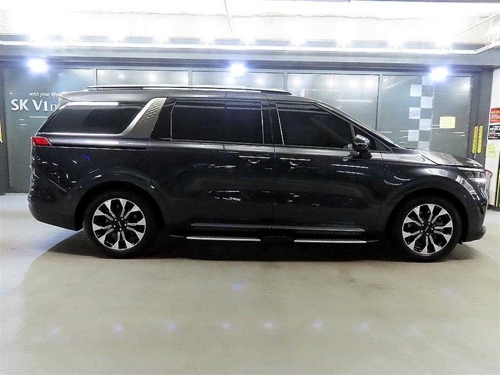 KIA Carnival - Vista 3