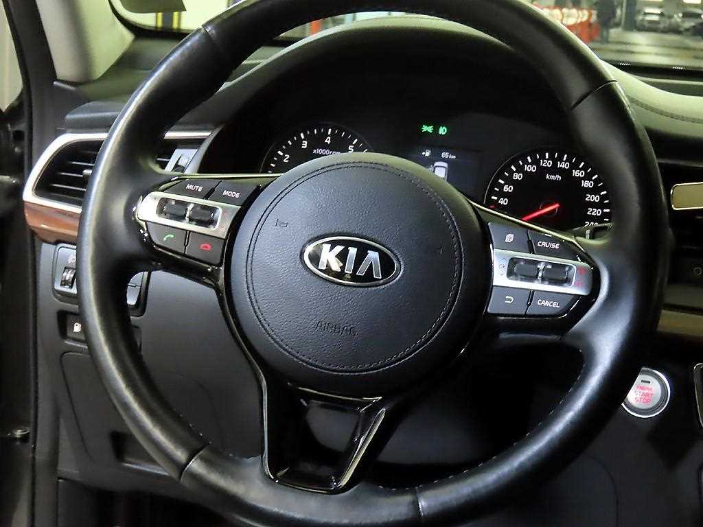 KIA K7 - Vista 8