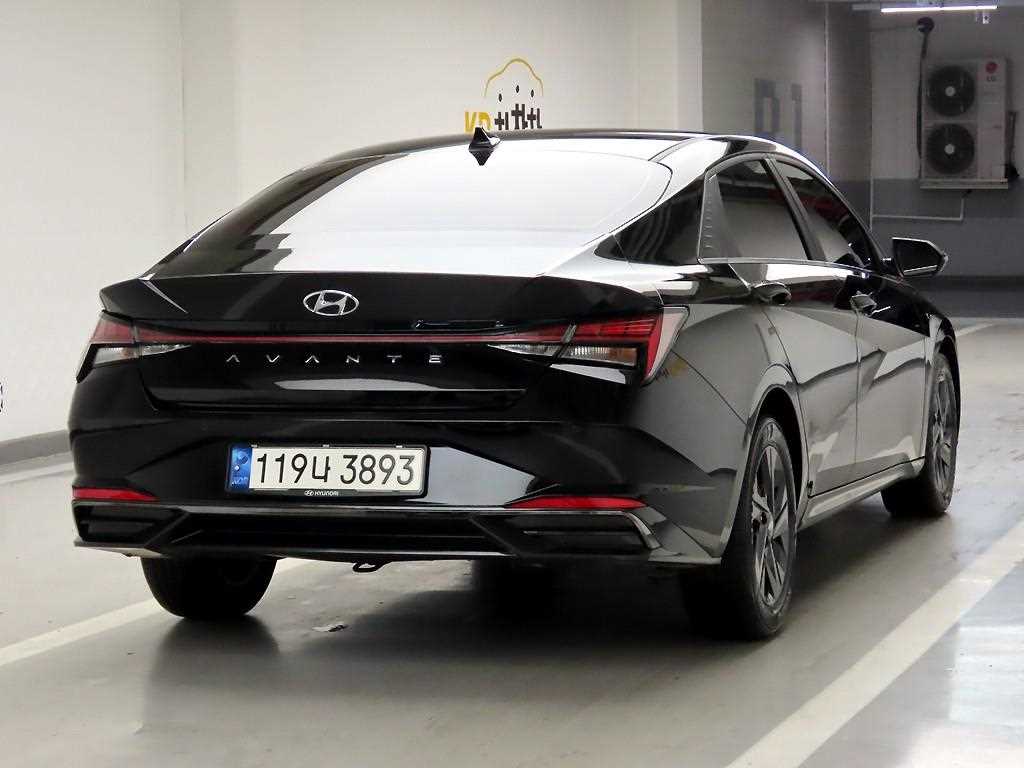 HYUNDAI Avante - Vista 4